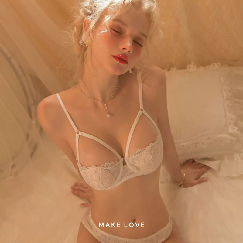Crystal Embrace Lace  Set （ブラショーツセット・全２色）